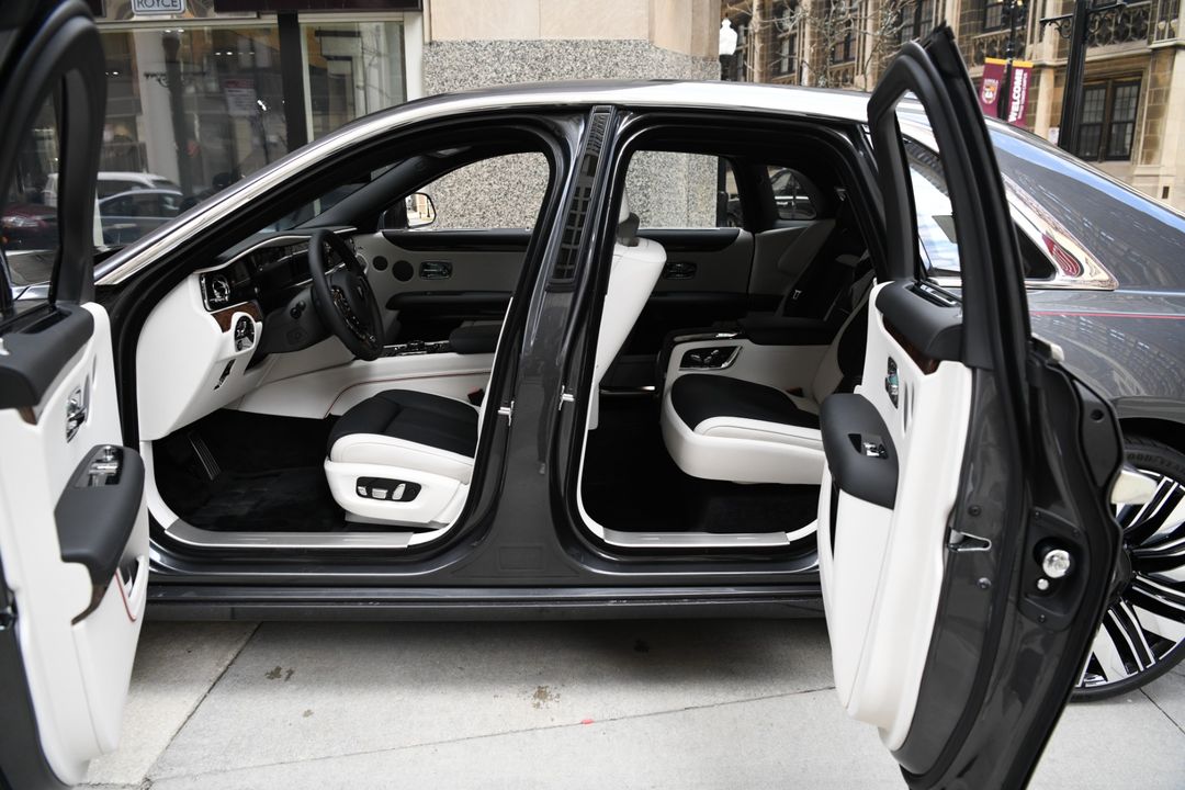 2025 Rolls-Royce Ghost
