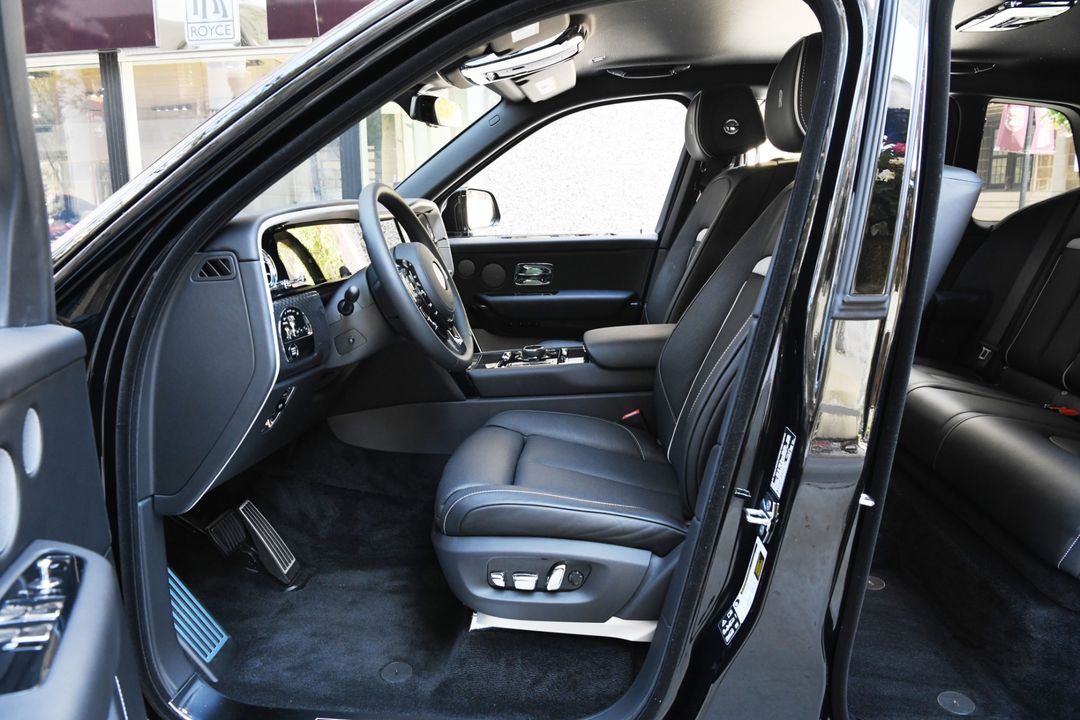 2025 Rolls-Royce Black Badge Cullinan