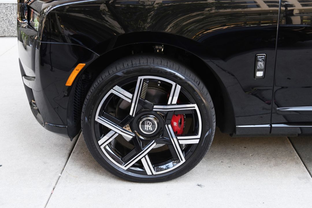 2025 Rolls-Royce Black Badge Cullinan