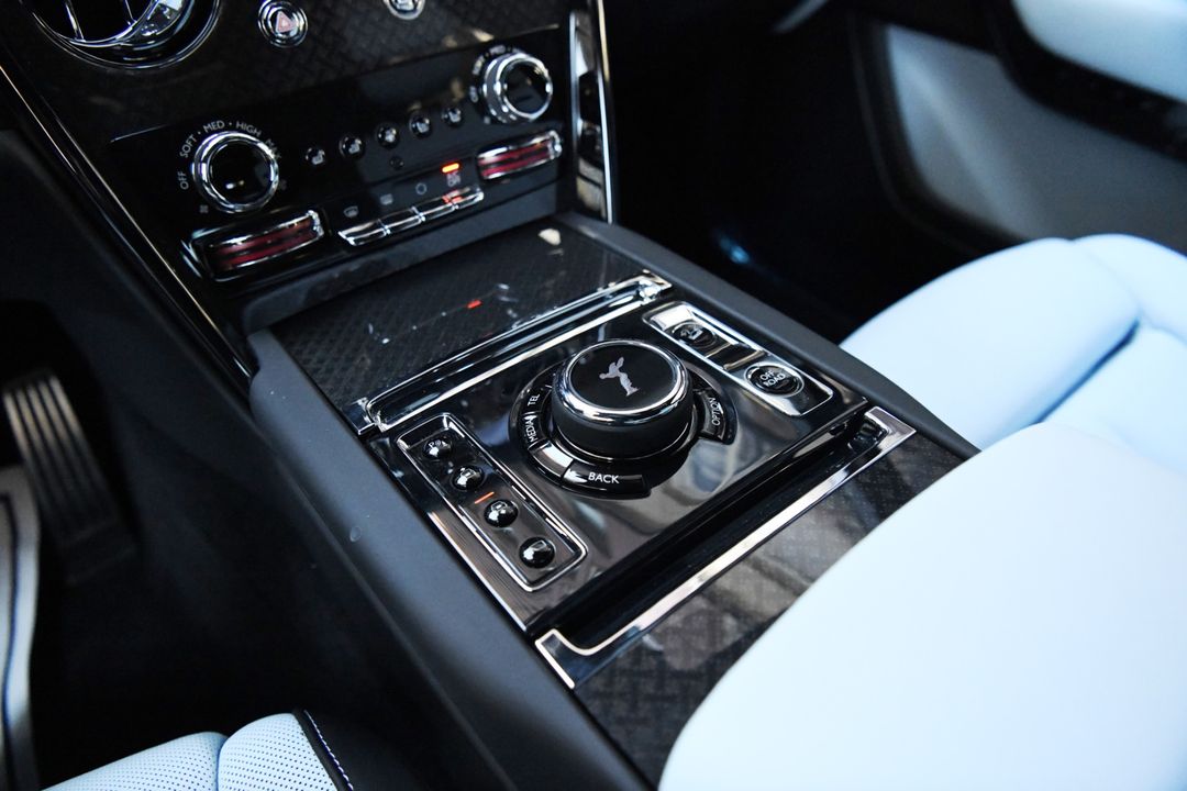 2025 Rolls-Royce Black Badge Cullinan