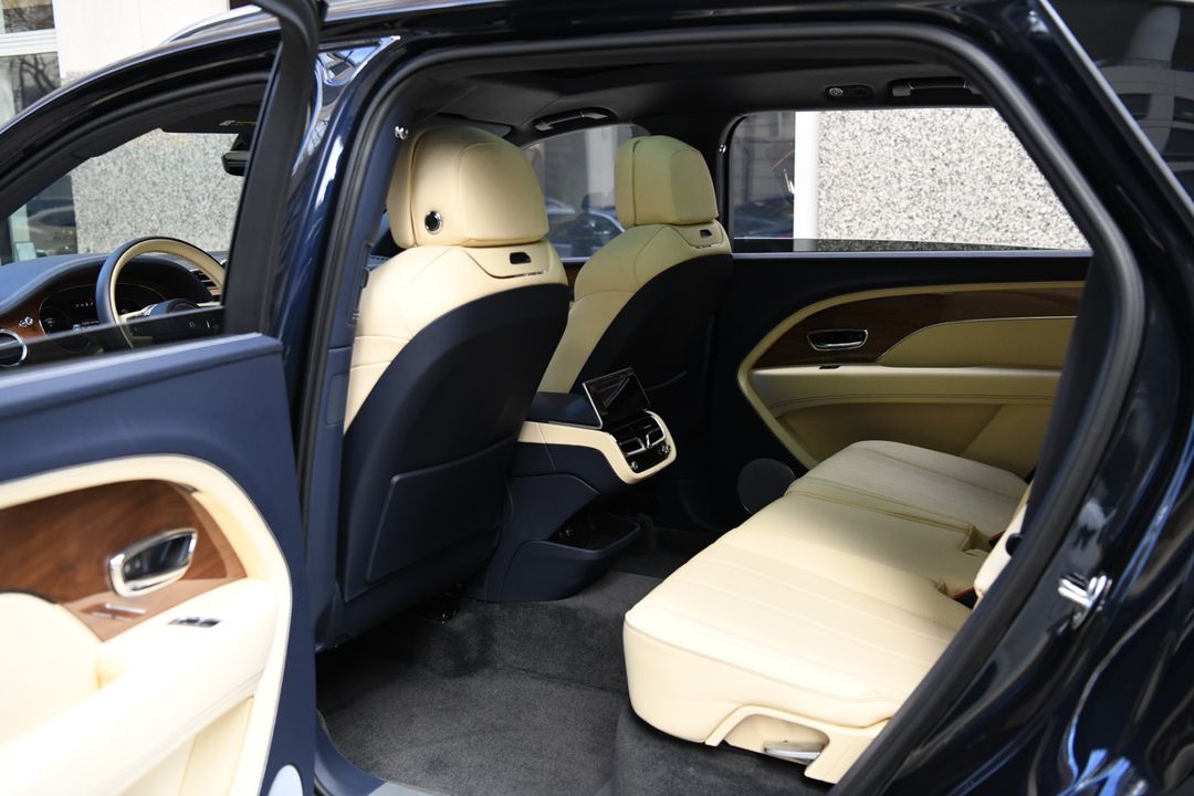 2023 Bentley Bentayga