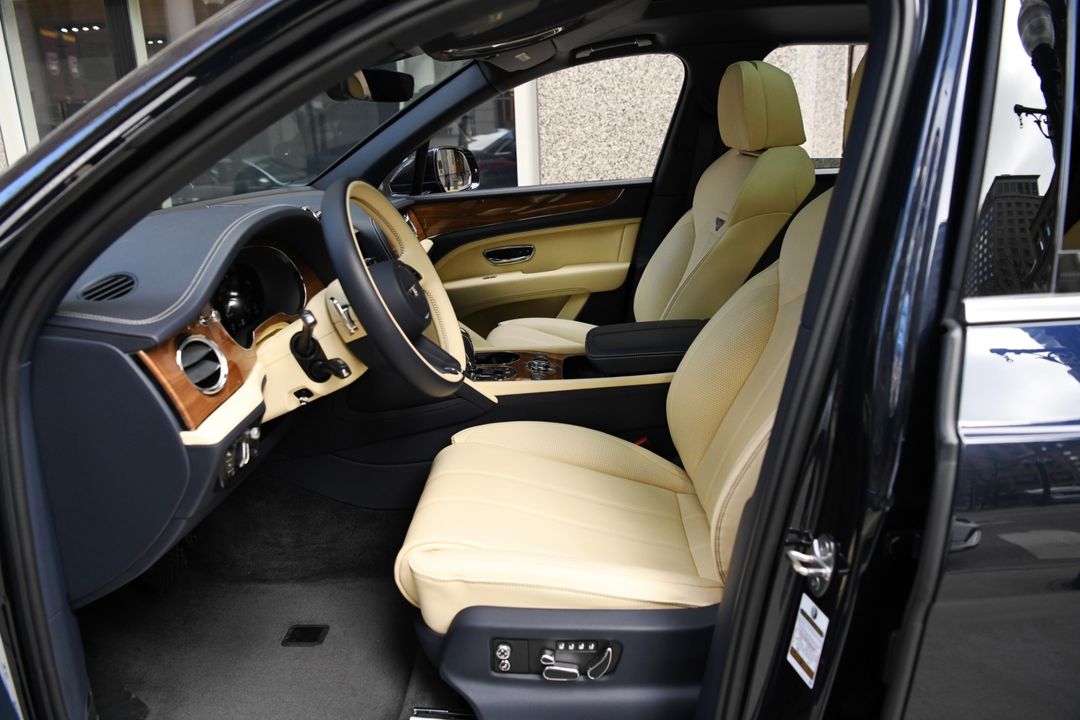 2023 Bentley Bentayga