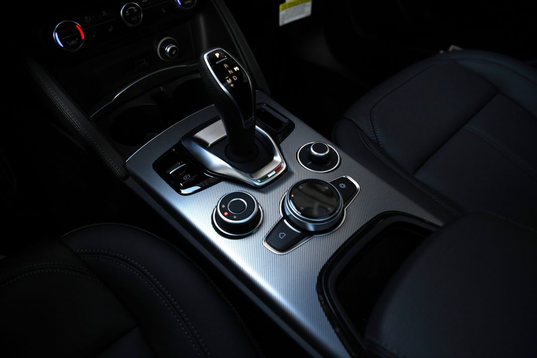 2025 Alfa Romeo Stelvio