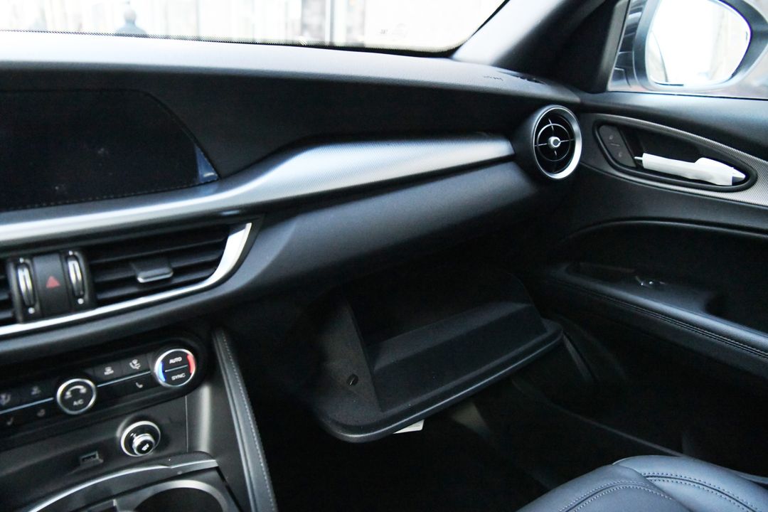 2025 Alfa Romeo Stelvio