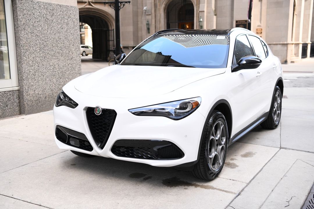 2025 Alfa Romeo Stelvio