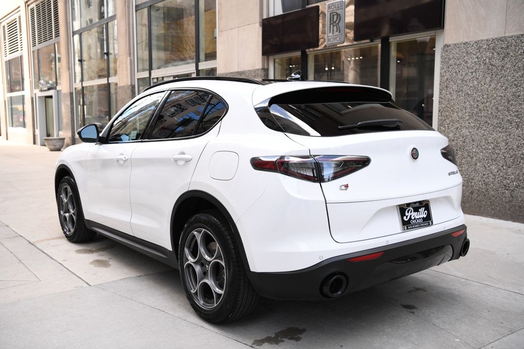 2025 Alfa Romeo Stelvio