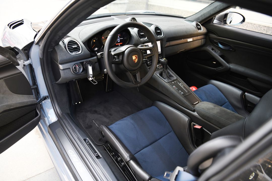 2023 Porsche 718 Cayman