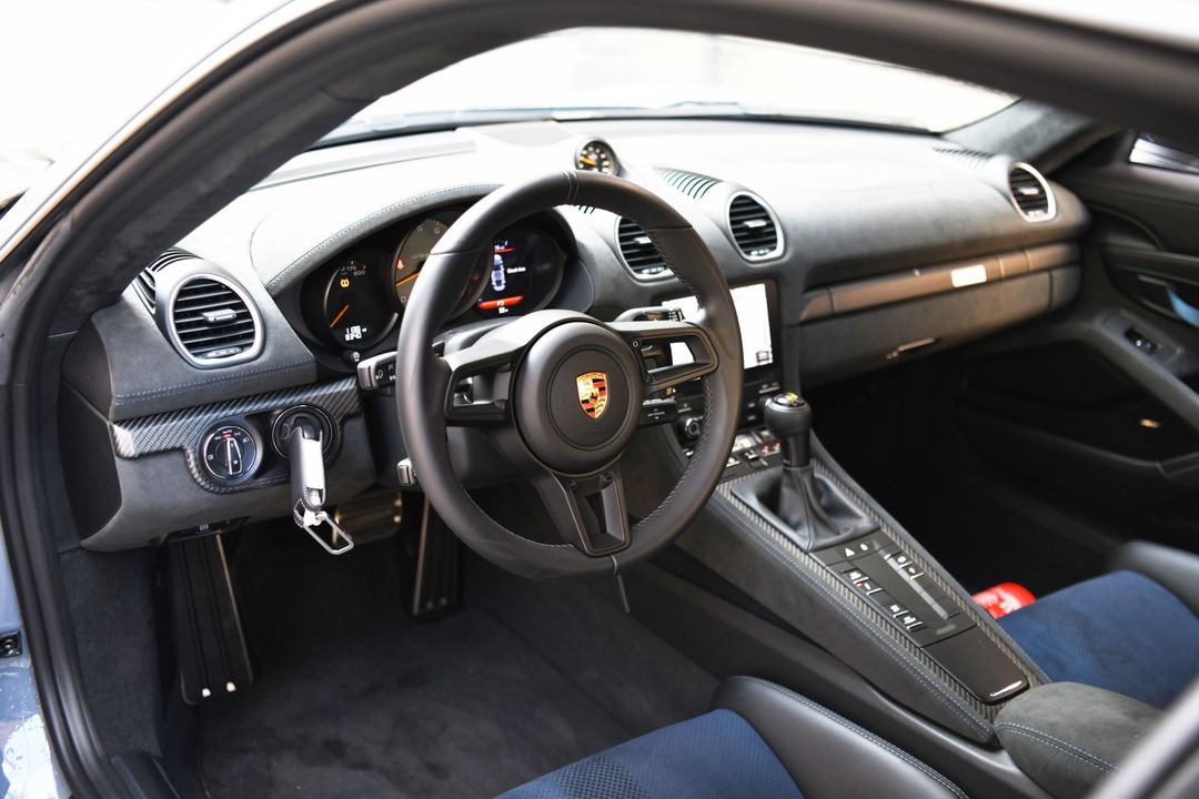 2023 Porsche 718 Cayman