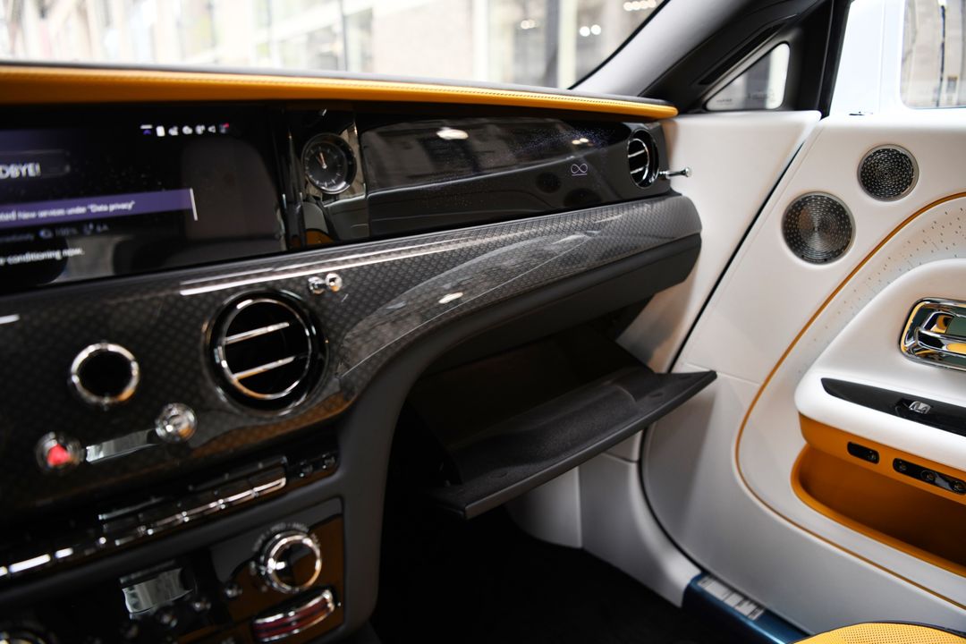 2025 Rolls-Royce Black Badge Spectre