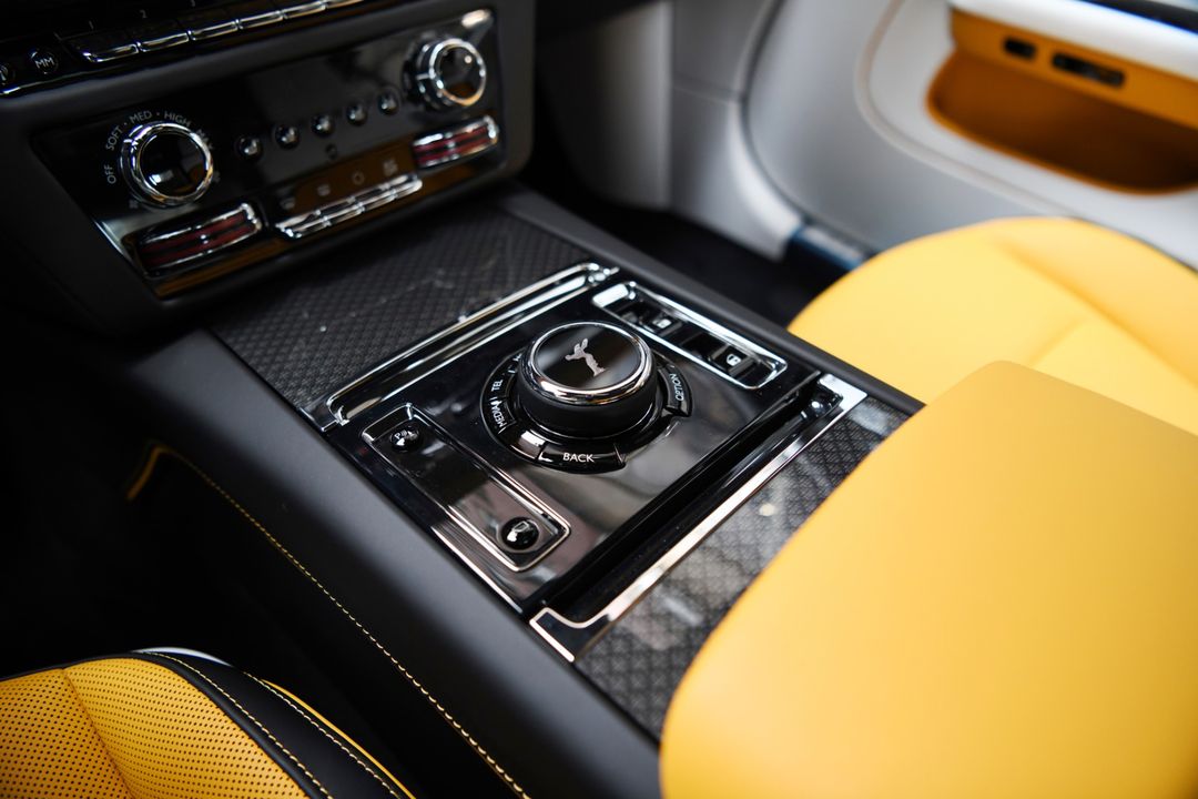 2025 Rolls-Royce Black Badge Spectre