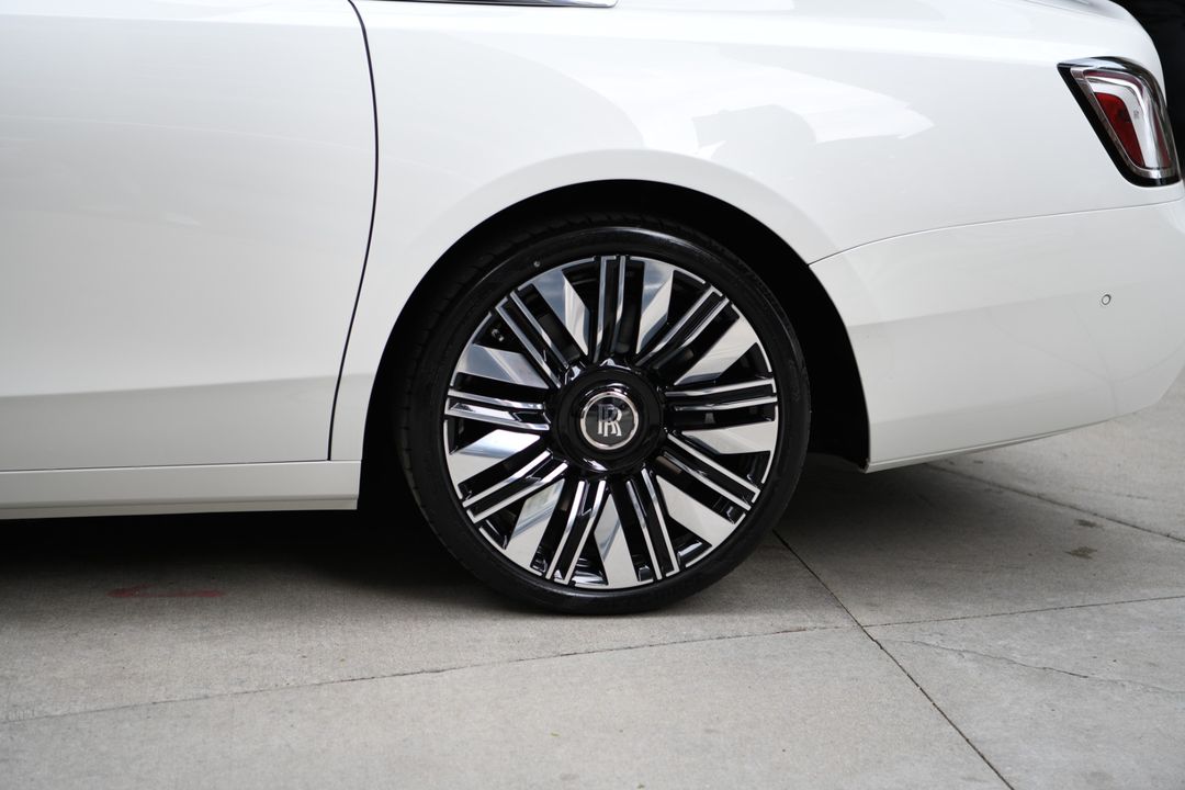2025 Rolls-Royce Ghost