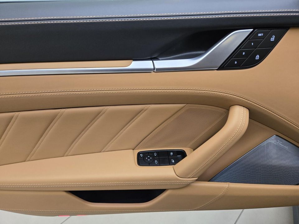 2023 Porsche 911