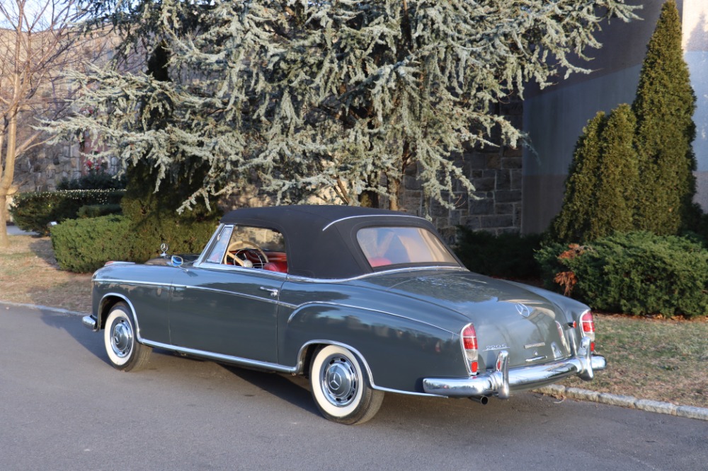 1958 Mercedes-Benz 220S