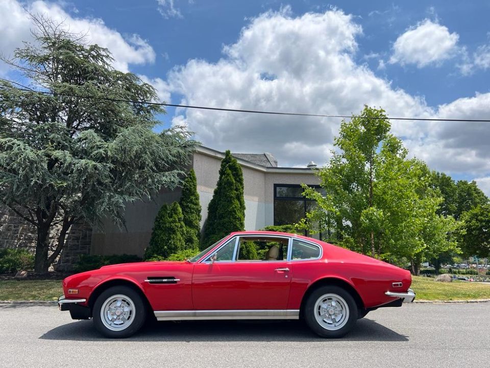 1971 Aston Martin DBS