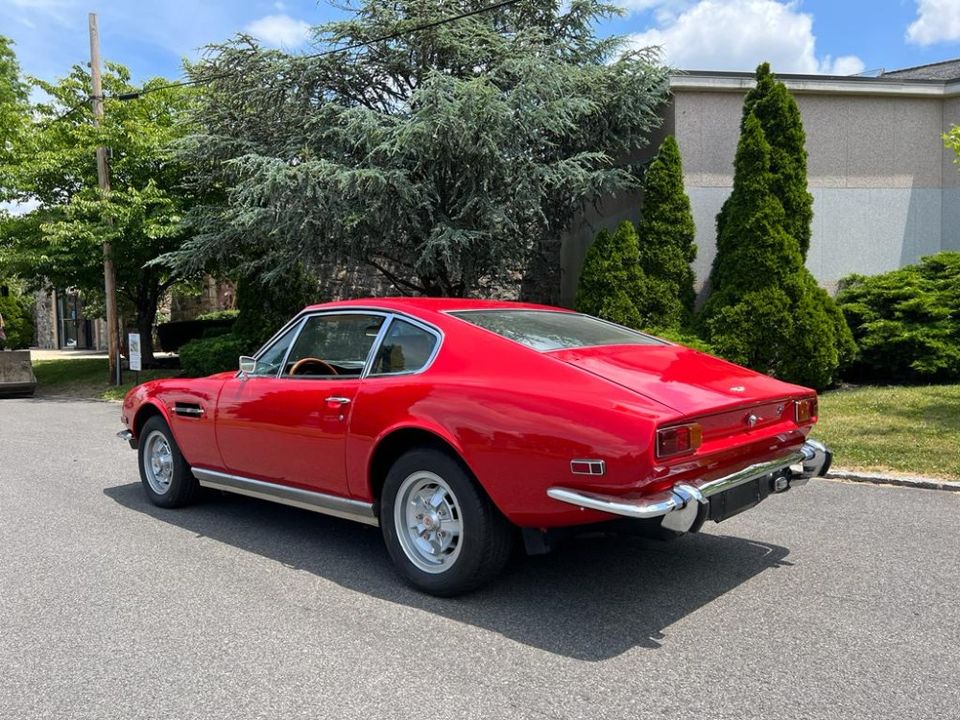 1971 Aston Martin DBS