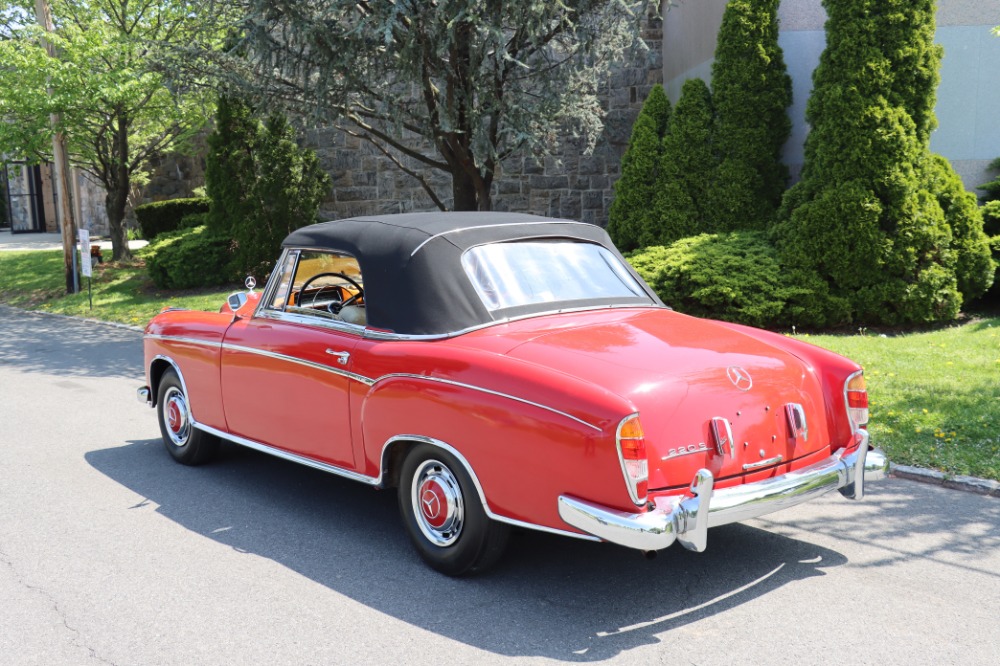 1959 Mercedes-Benz 220S