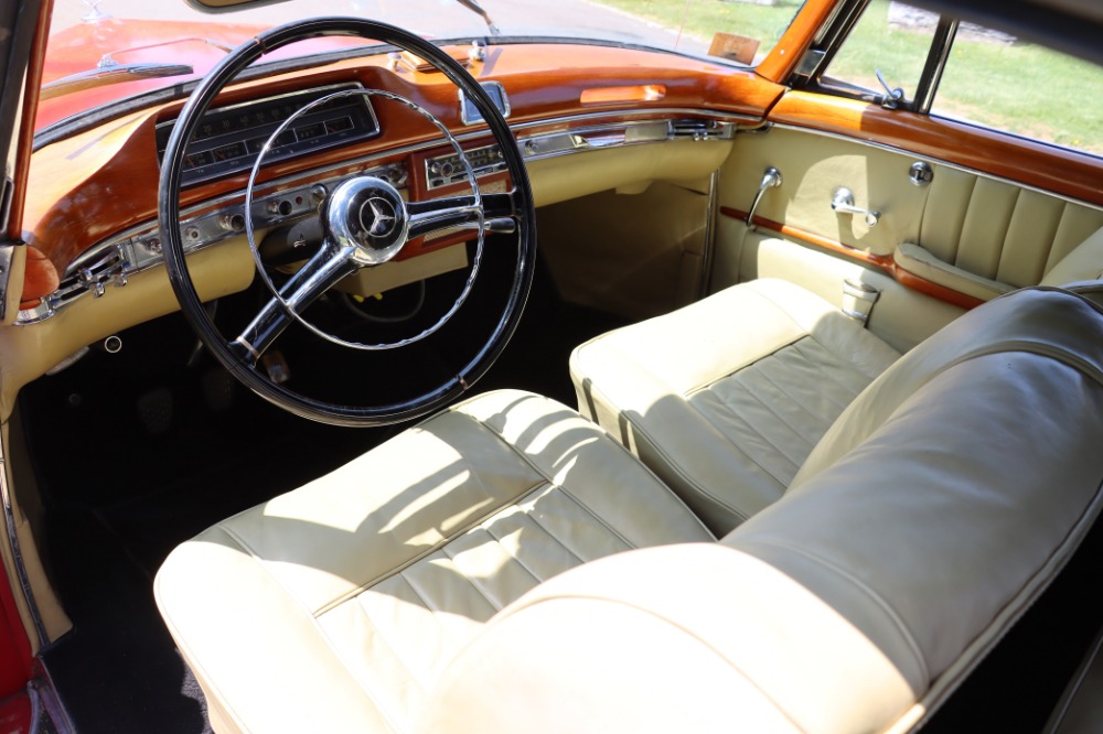 1959 Mercedes-Benz 220S