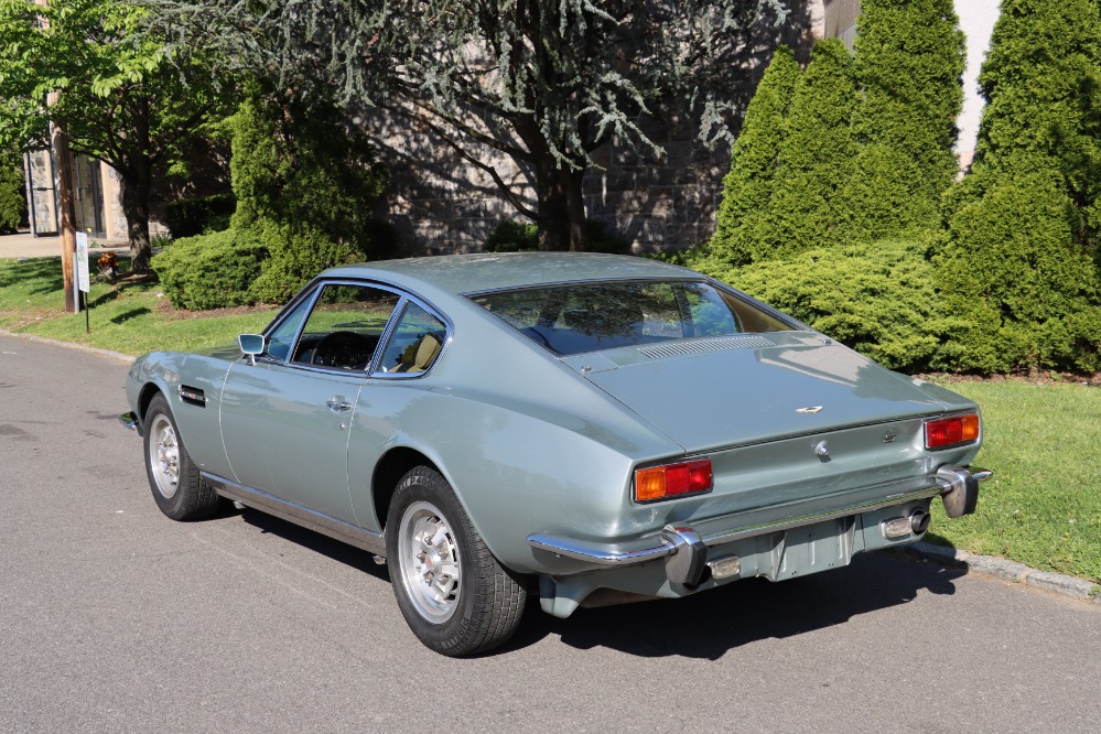 1971 Aston Martin DBS