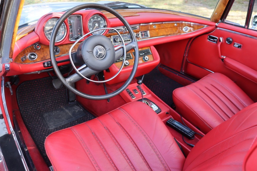 1971 Mercedes-Benz 280SE 3.5