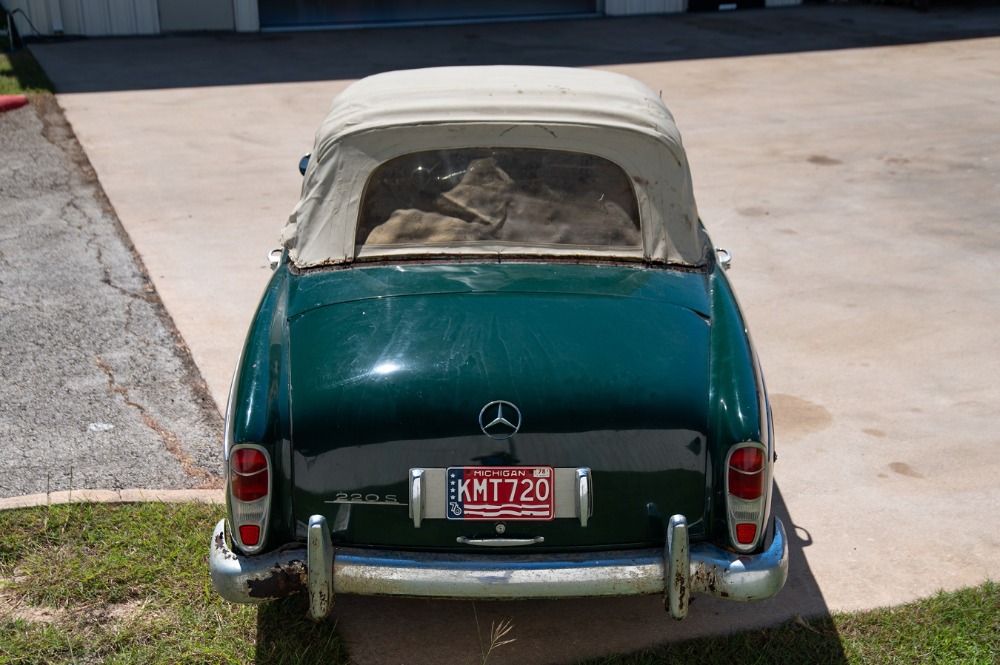 1957 Mercedes-Benz 220S
