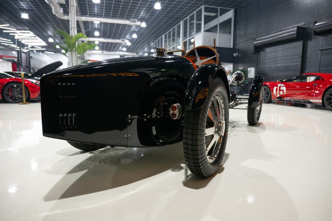 1927 Bugatti Type 35 by Pur Sang