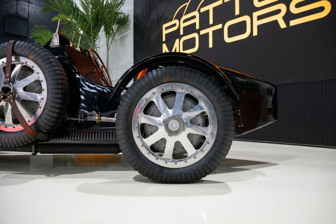 1927 Bugatti Type 35 by Pur Sang