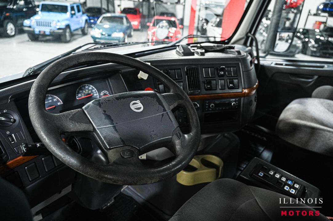 2008 Volvo VN VNM