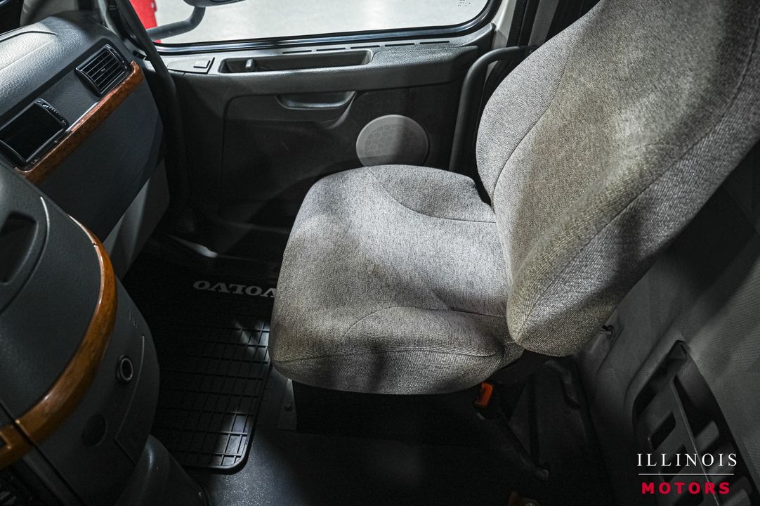2008 Volvo VN VNM