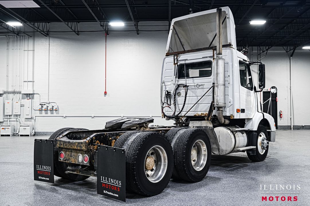 2008 Volvo VN VNM