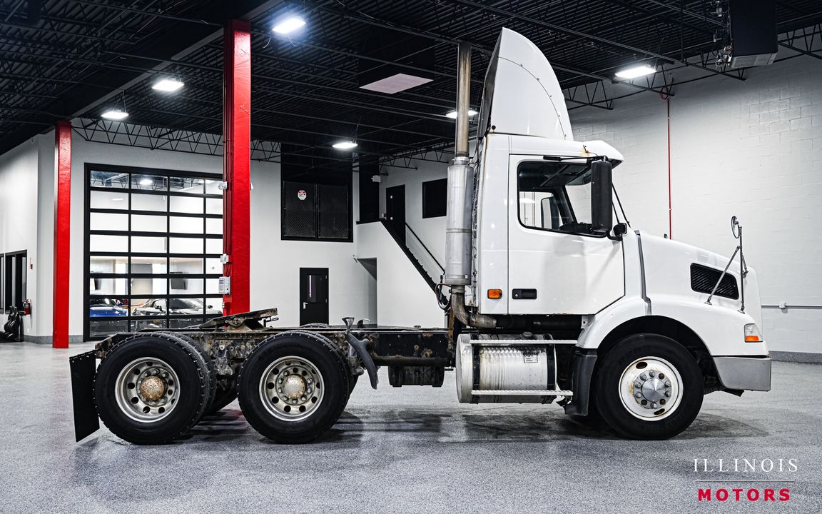 2008 Volvo VN VNM