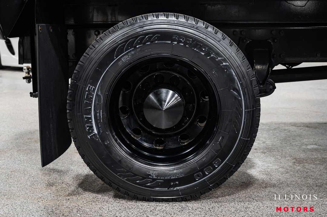 2005 Freightliner M2 106