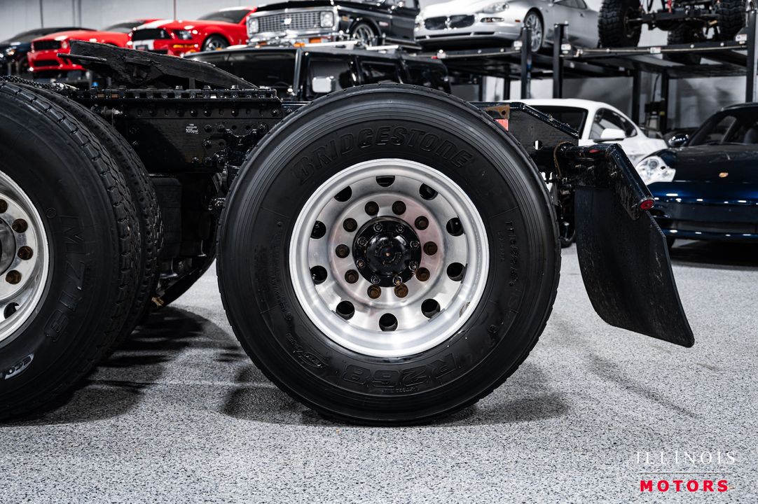 2020 Volvo VNL300
