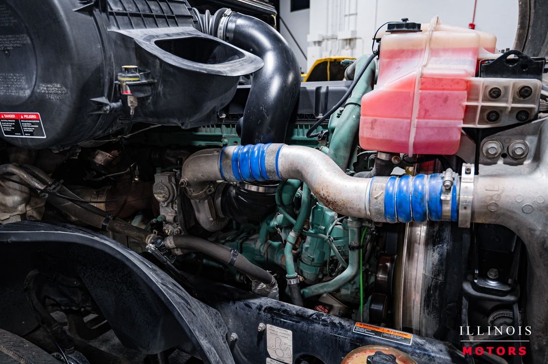 2020 Volvo VNL300