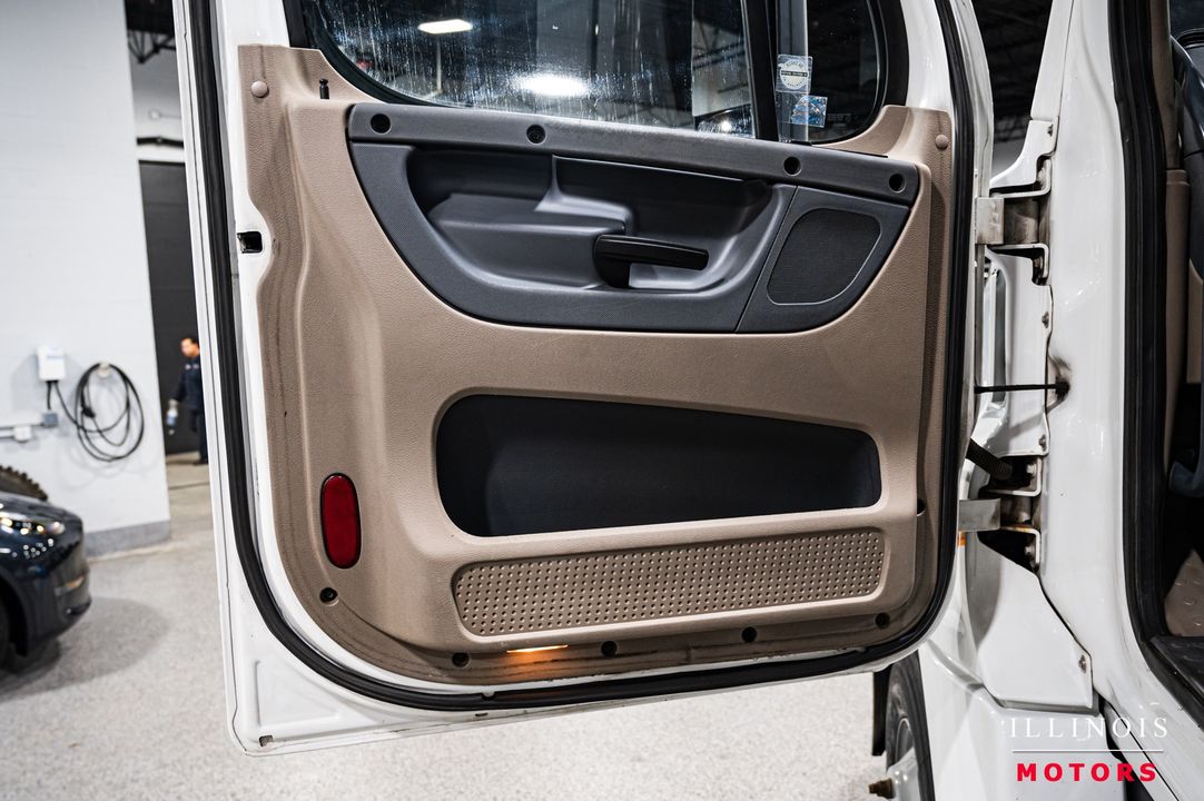 2017 Freightliner Cascadia 125