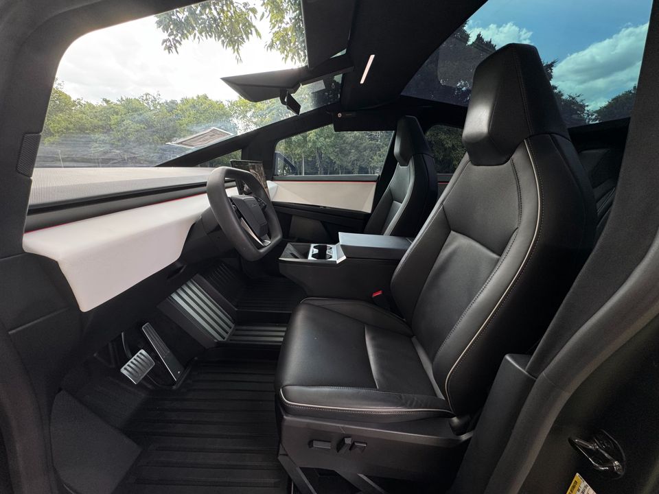 2024 Tesla Cybertruck