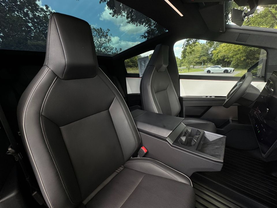 2024 Tesla Cybertruck