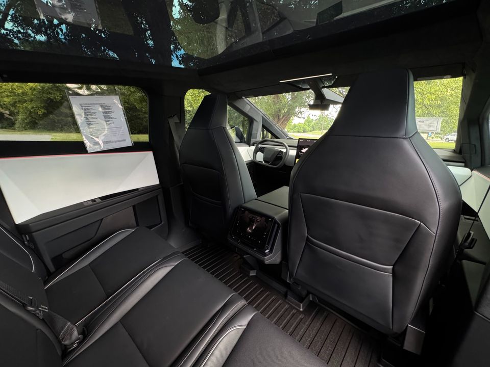 2024 Tesla Cybertruck