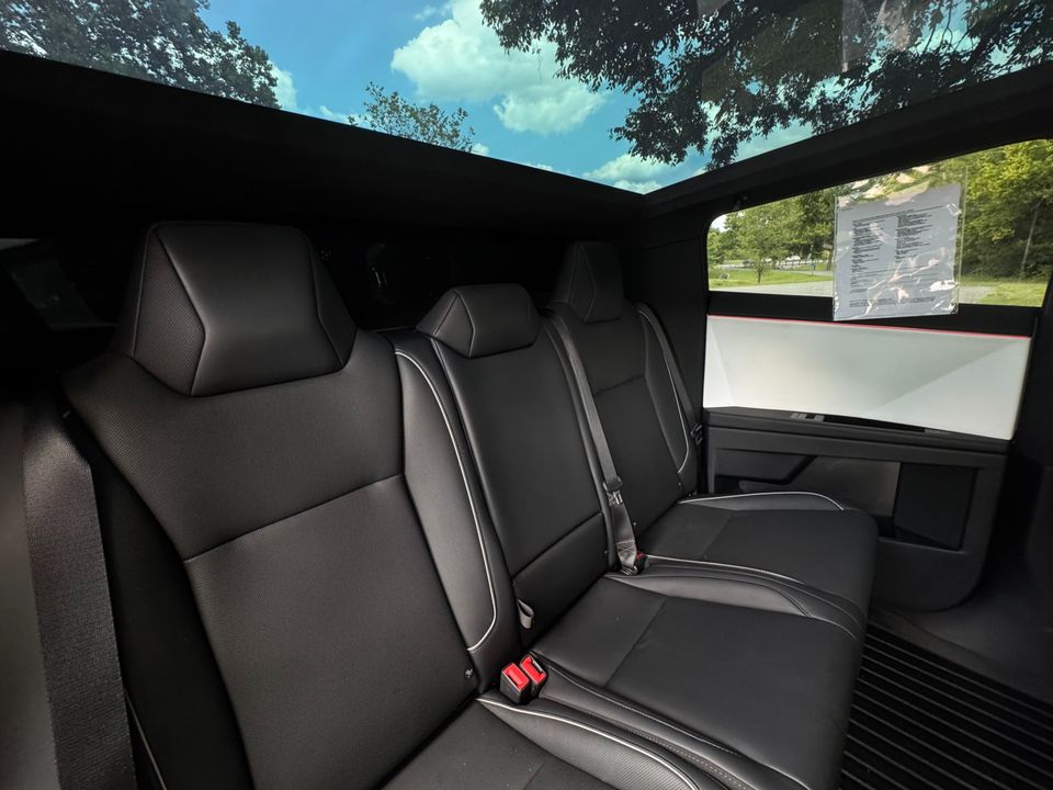 2024 Tesla Cybertruck