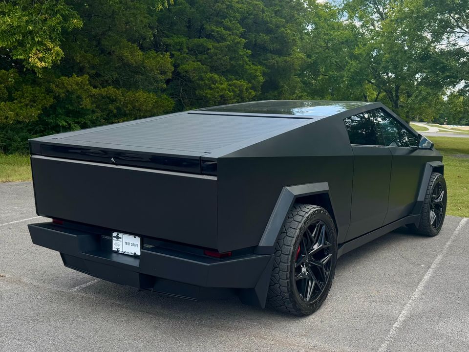 2024 Tesla Cybertruck