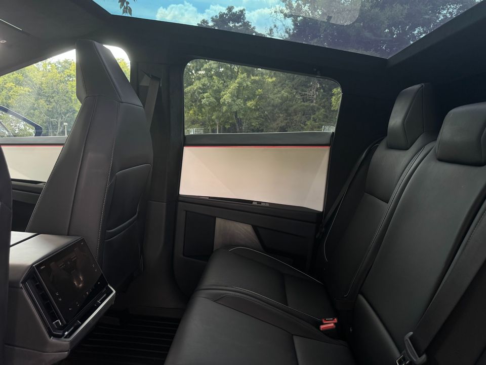 2024 Tesla Cybertruck