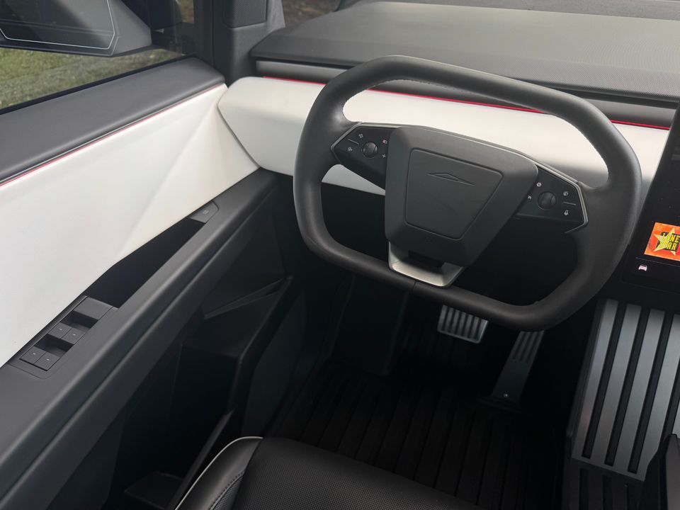 2024 Tesla Cybertruck