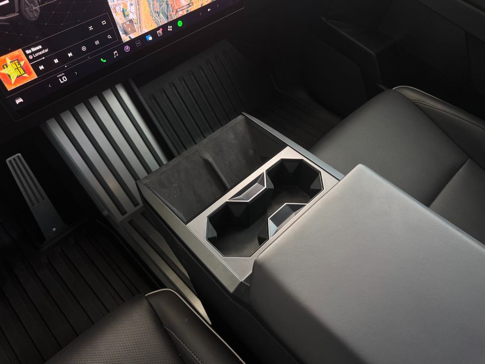 2024 Tesla Cybertruck