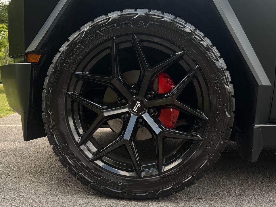 2024 Tesla Cybertruck