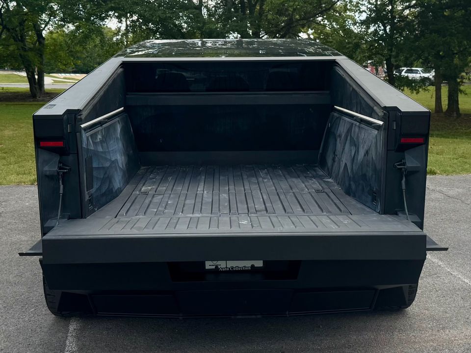 2024 Tesla Cybertruck