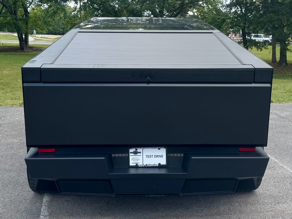 2024 Tesla Cybertruck