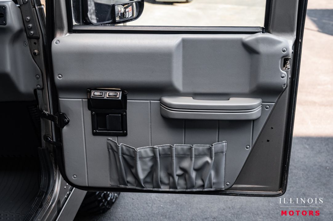 2001 AM GENERAL HUMMER