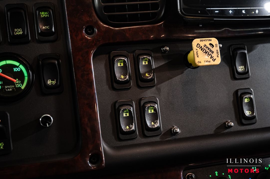 2007 Freightliner M2 106