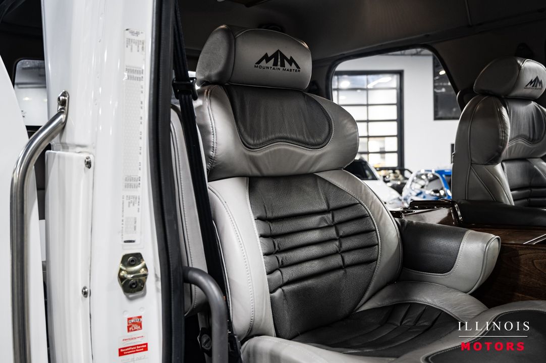 2007 Freightliner M2 106