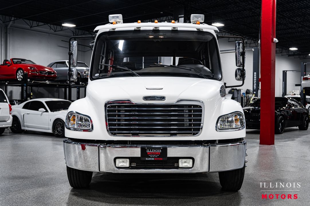 2007 Freightliner M2 106