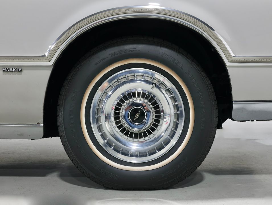 1976 Lincoln Continental Mark IV Cartier Edition